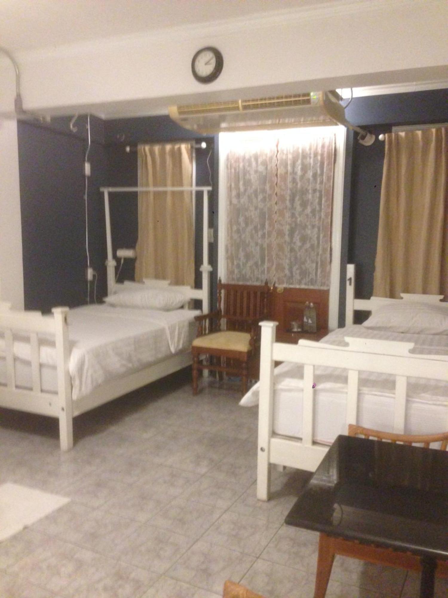 Хостел Bed In Town Чіангмай Екстер'єр фото